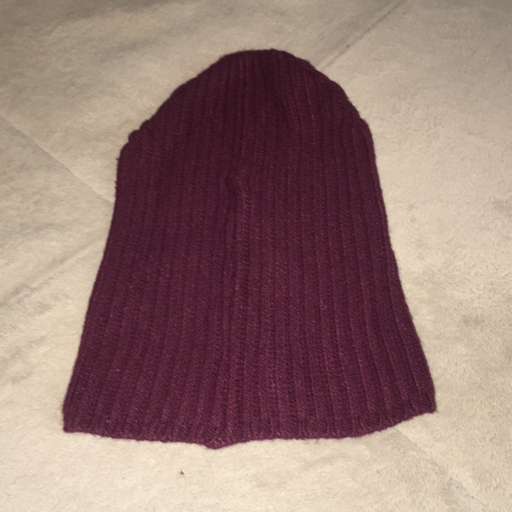 Brandy Melville burgundy Winter hat